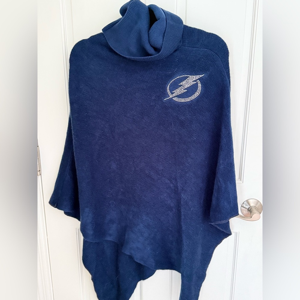 NHL Blue Poncho with Logo-Tampa Bay Lightning‎